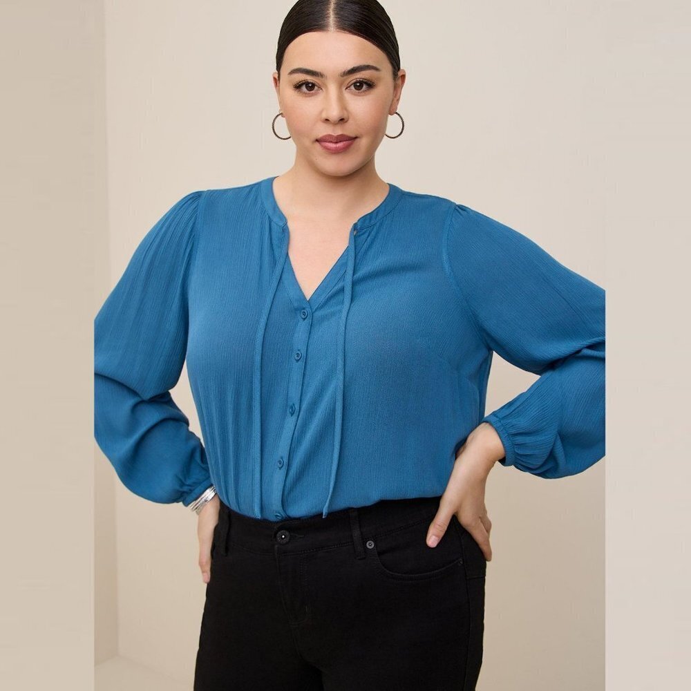 Torrid Crinkle Gauze Button-Front Peasant Blue Top Size 2X